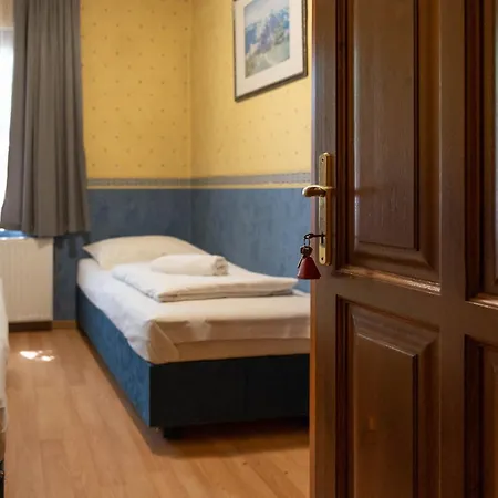 Vino Etterem Es Panzio 3*