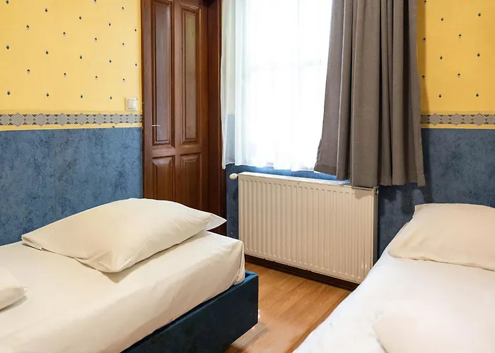 B&B Vino Etterem Es Panzio