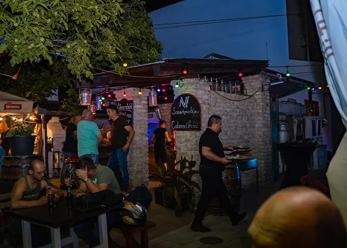 B&B Vino Etterem Es Panzio